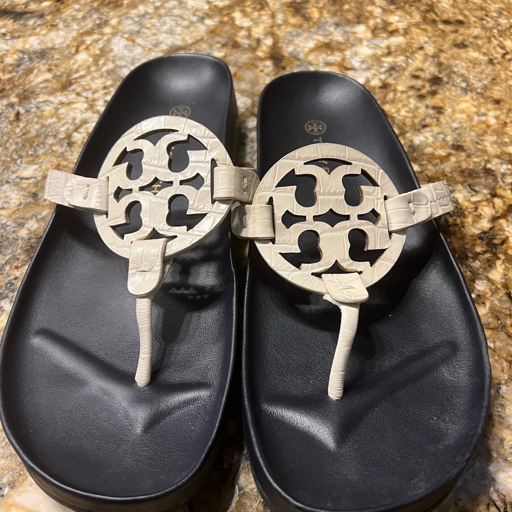 Tory Burch Miller Cloud Sandals Neutral Patent Snakeskin pattern size 11